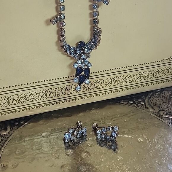 Vintage Ice & Cobalt Blue Rhinestone Necklace & Earrings on Silver Tone Setting - Picture 9 of 16